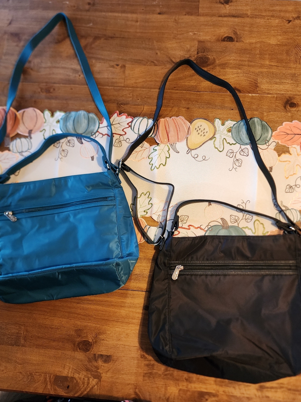 Thirty-One NWOT 2 Handbags/purses